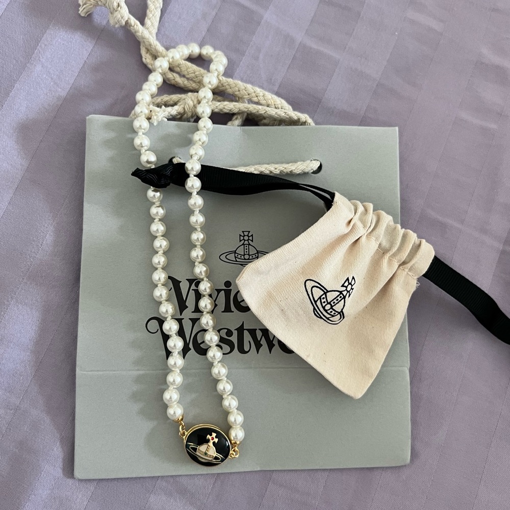 Vivienne Westwood pearl necklace